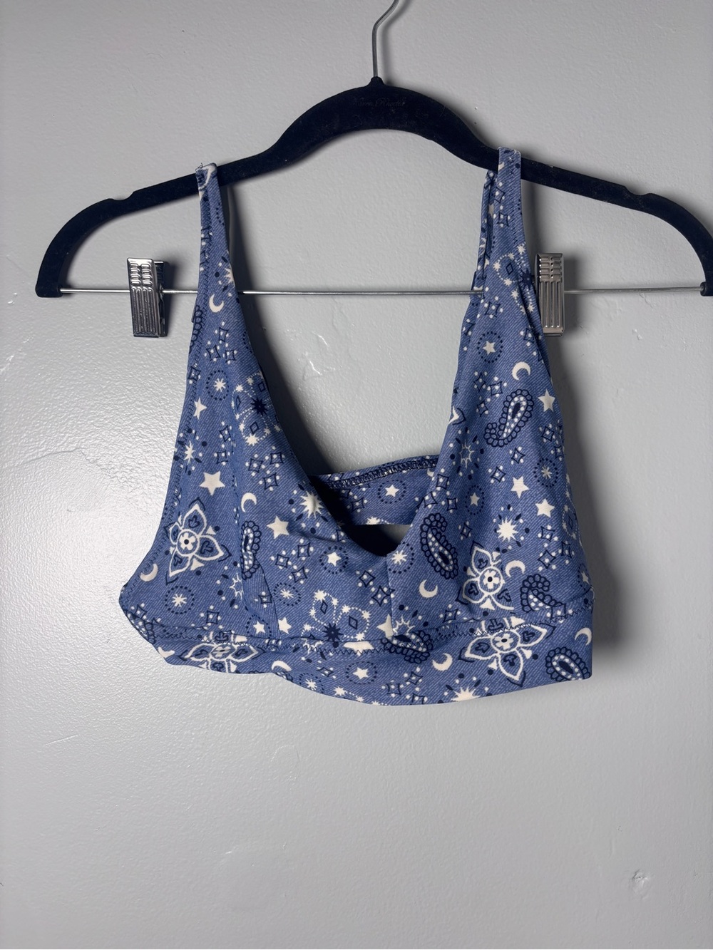 Aeries women’s bikini top size M